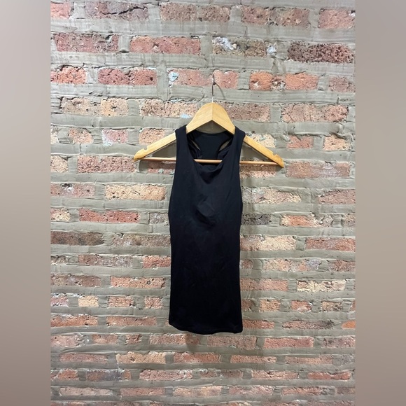 Lululemon active top - Picture 3 of 4